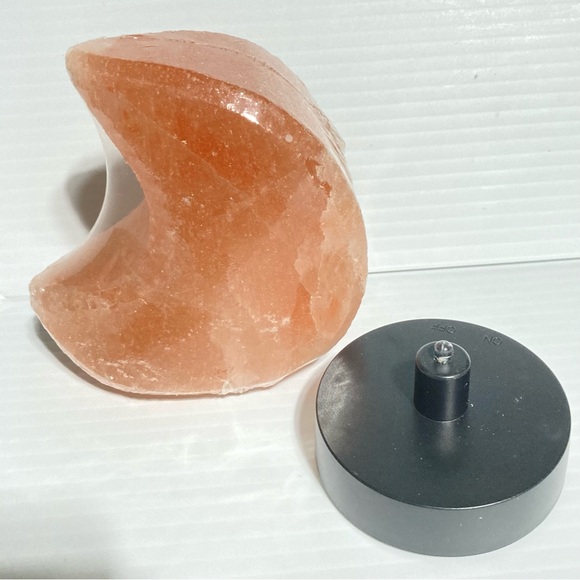 Himalayan Salt Lamp Mini Moon Battery Operated  3 x 4 inches - Picture 10 of 16
